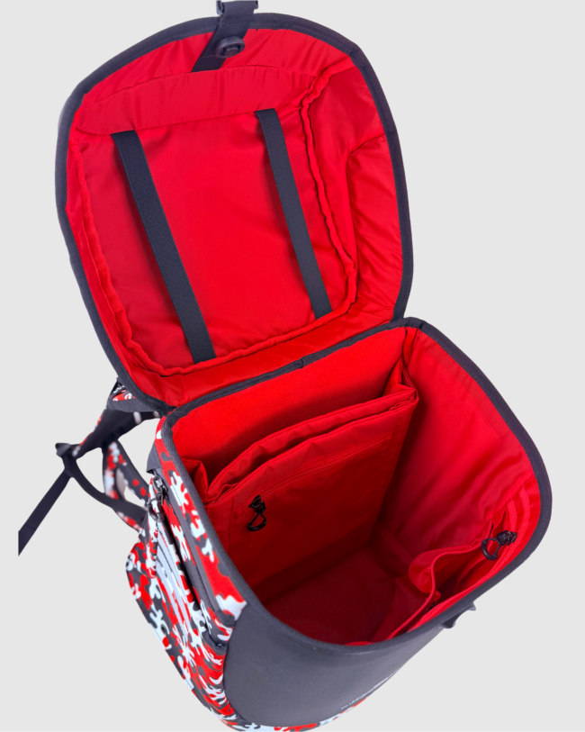innovabag-schulranzen-nero-rosso-ansicht3 innovabag-schulranzen-nero-rosso-ansicht3