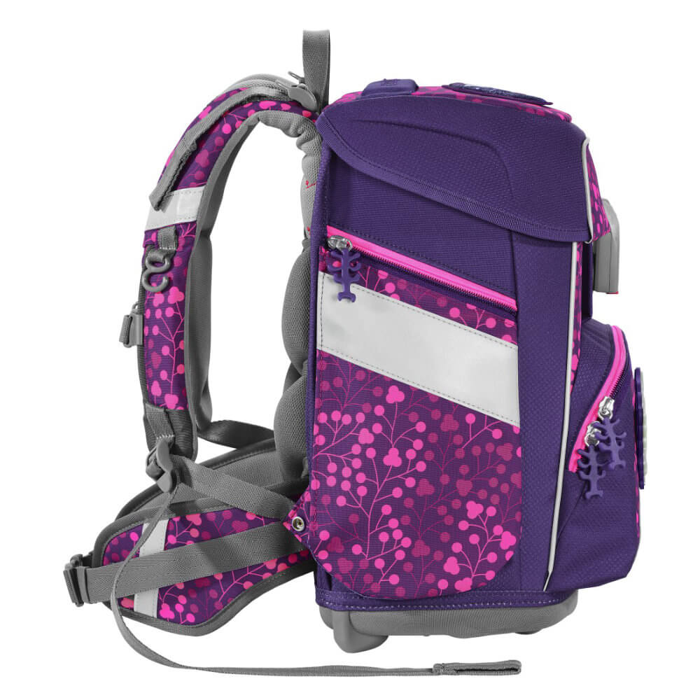 step-by-step-schulranzen-space-shine-butterfly-night-ina-seite